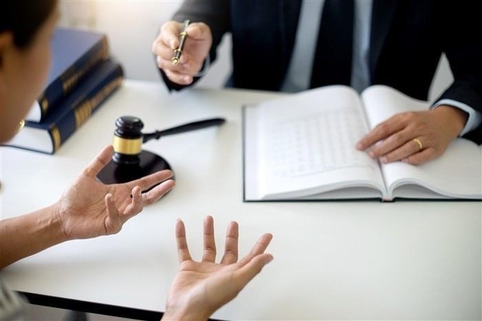 Когда и при каких обстоятельствах подается исковое заявление о взыскании долга