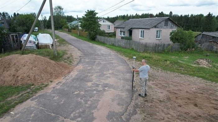 Какие юридические риски существуют при согласовании границ без участия соседа?