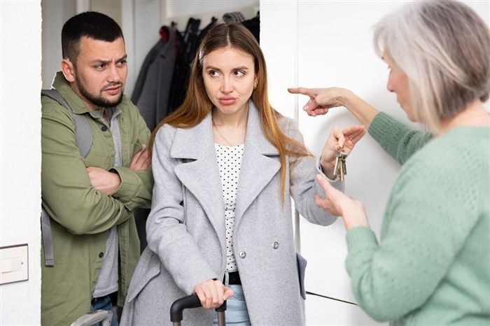 Приватизация квартиры и право пожизненного проживания