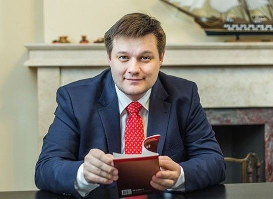 Как получить алименты на совершеннолетнего ребенка: пошаговая инструкция