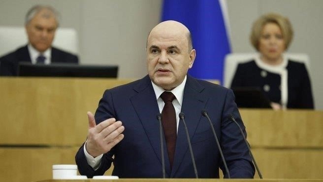 Следующим шагом стало рассмотрение законопроекта в Совете Федерации, где его оценили с точки зрения региональных последствий и потенциальной нагрузки на местные бюджеты. После необходимых корректировок законопроект был направлен на утверждение президенту, что ознаменовало завершающий этап законодательной работы.