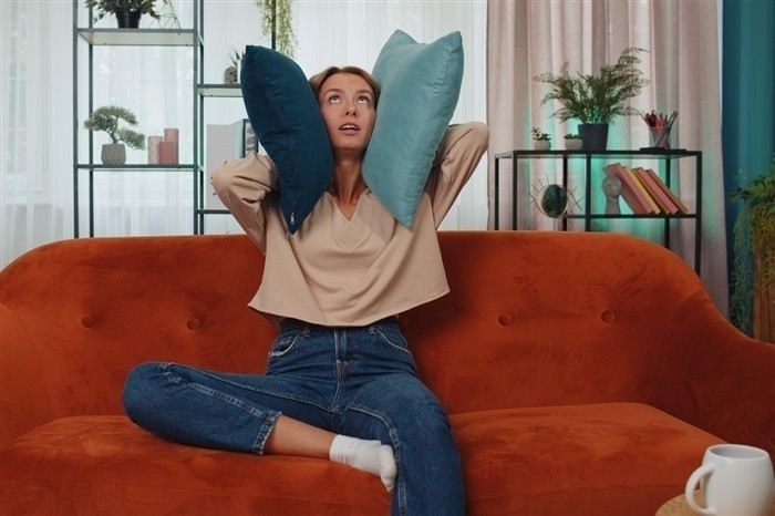 Как законно бороться с шумными соседями?